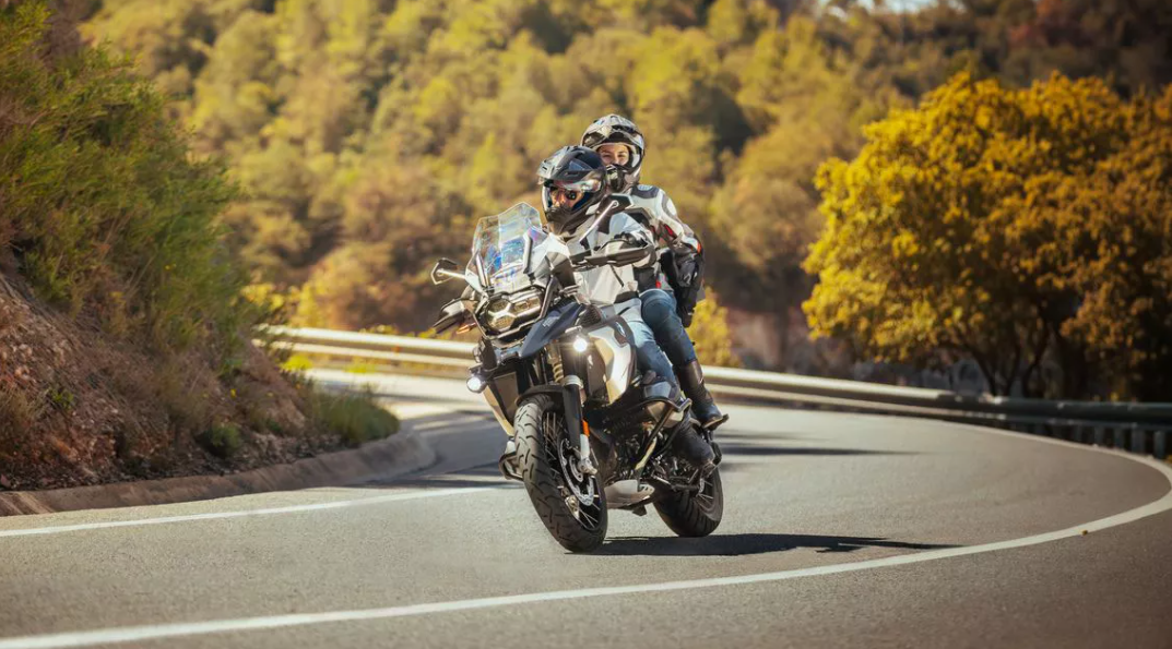 How to Choose the Right Motorcycle Tyre for Your Riding Style