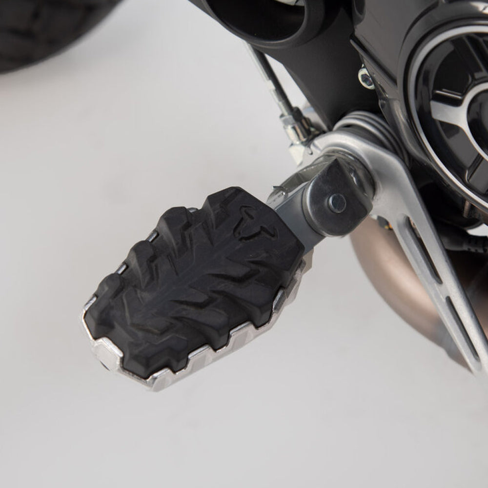 FOOTREST KIT SW MOTECH EVO DUCATI