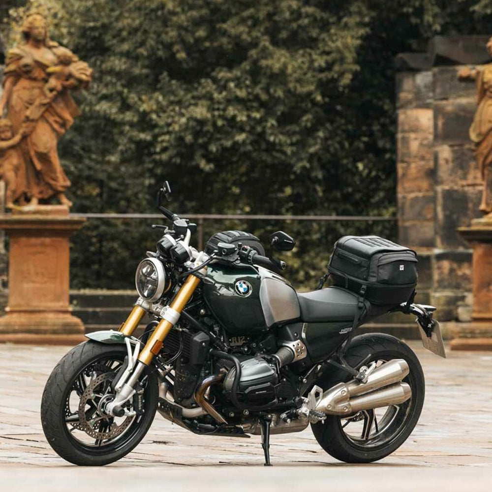 TAILBAG SW MOTECH LEGEND GEAR LR4 GEAR TAILBAG BLACK 18-25 LITRE FUNCTION SPLASH PROOF